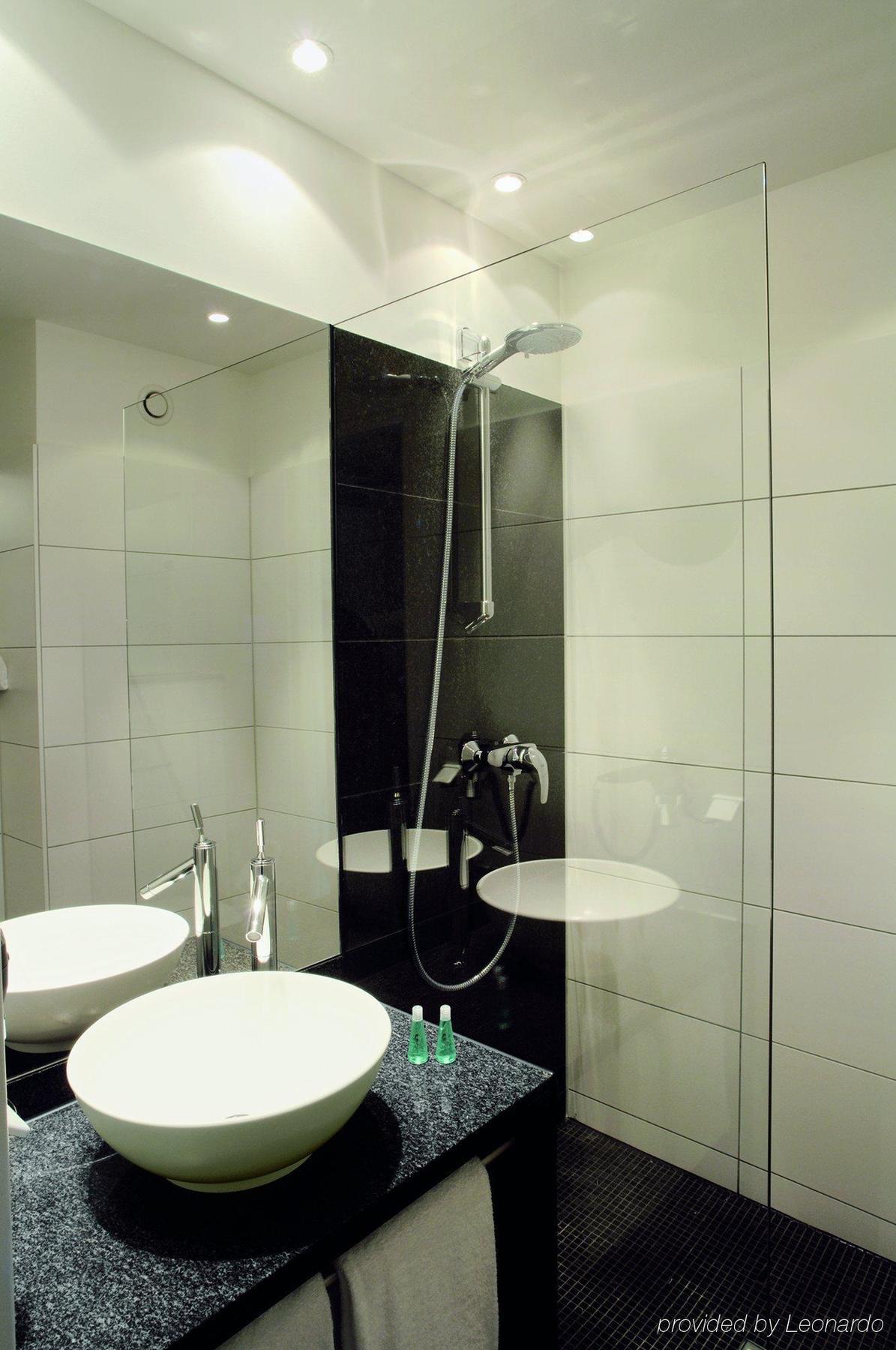 Motel One Nuernberg-City Phòng bức ảnh